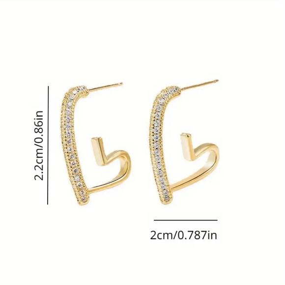 18k Gold Plated Heart Design Hoop Earrings - Picture 3 of 4